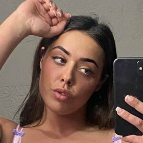 NinaFoxxy naked star img