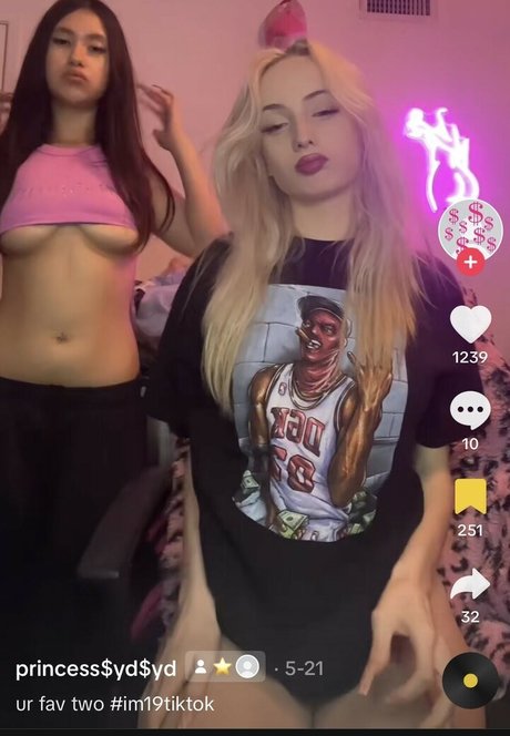 Aliisdacutest model sexy image