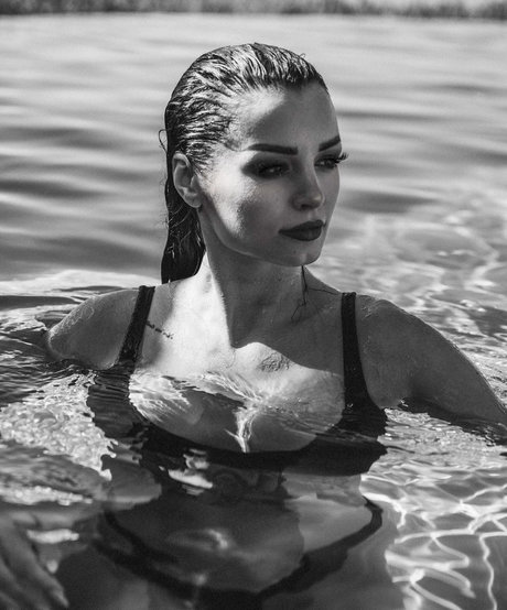 PaigeWWE model xxx photo