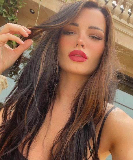 PaigeWWE model sex picture