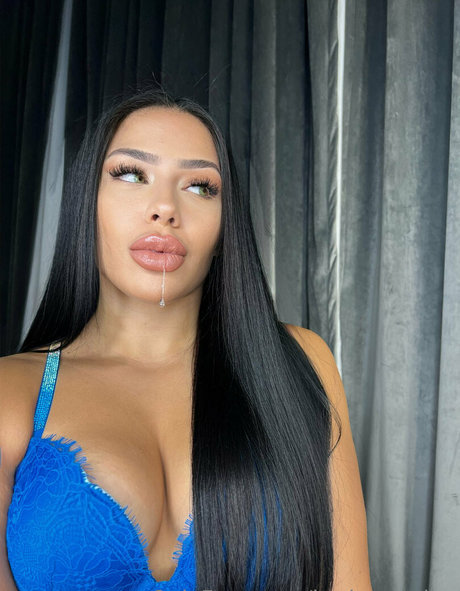 jordananajjar sexy star pics