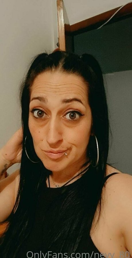 nevy 80 model erotic image