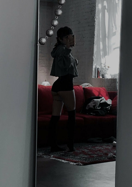 Ltlyata model sex galleries