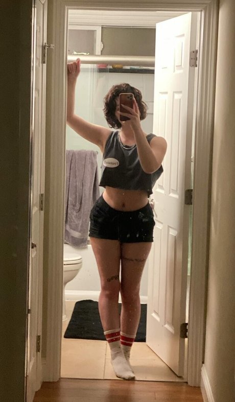 Ltlyata model sex pics