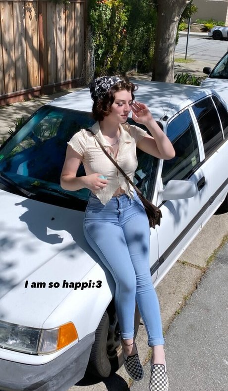 Ltlyata pornstar pretty photos