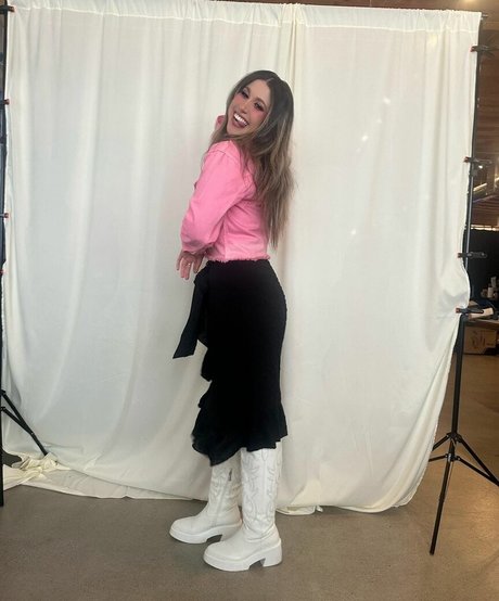 olivialopes model beautiful picture