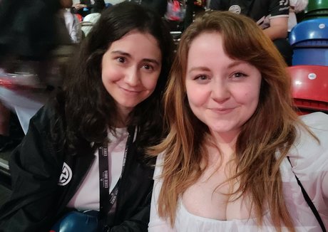 Holiwhirl model erotic pic