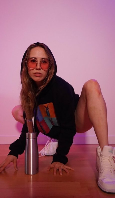 jackiehoff Profile pic