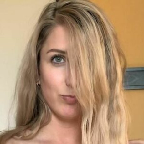 Public Cumwalk star nudes pic