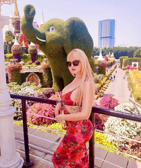 Luana88chloe star hot pic