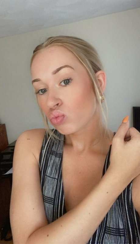 Olivia Juaire free model images