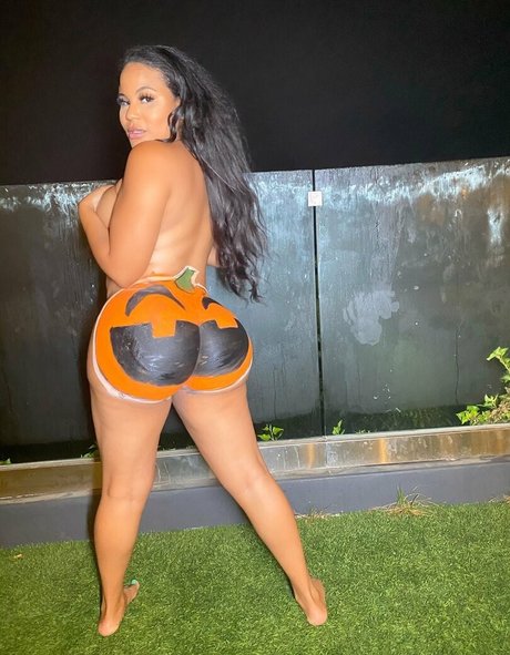 envyericaxxx pretty model picture