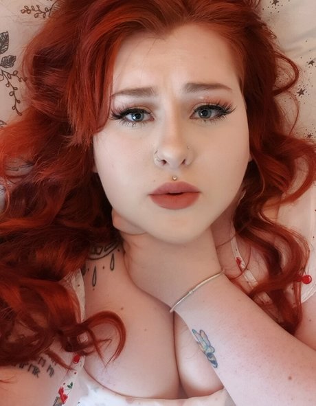 uhhitscake top model photo