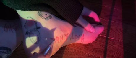 ASMRmpits naked star img