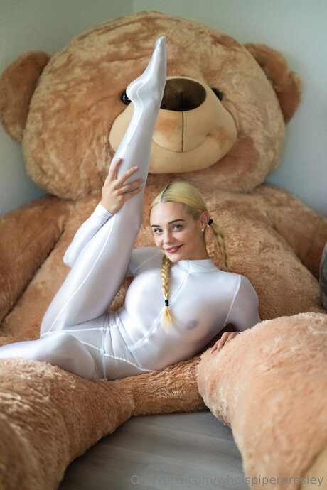 Whoispiperpresley pornstar erotic photos