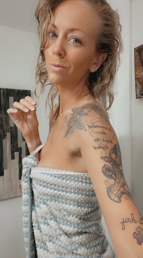 chart92 model sex pic