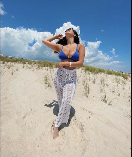 Lisa Sandson xxx model photo