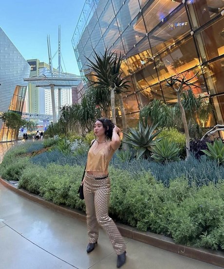 Katelyn Ohashi nude pornstar pic