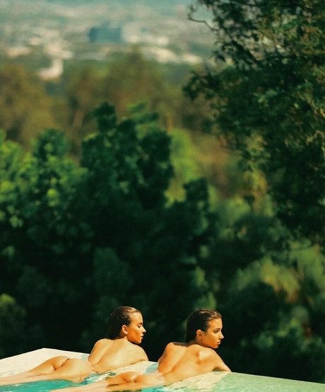 Beyondthepines free actress gallery