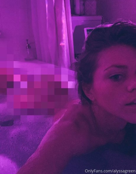 alyssagreen top star images