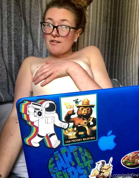 mild0ne star nude photo