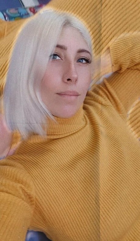 angelbetween free pornstar pictures