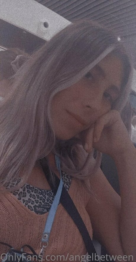 angelbetween pornstar erotic pic