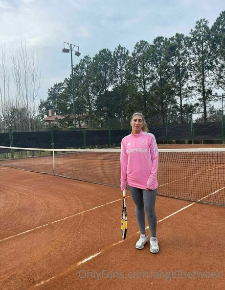 angelbetween model xxx pics