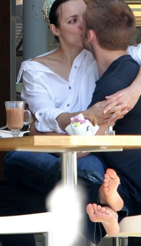 Rachel McAdams nude actress pictures