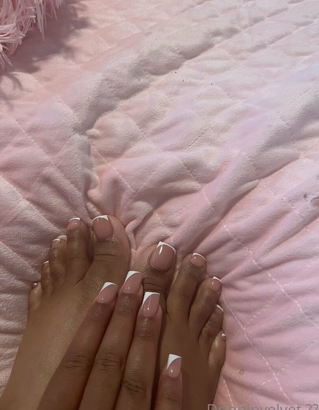 drippinvelvet model perfect image