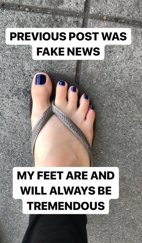 Allison Raskin top model images