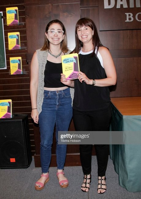 Allison Raskin model naked gallery