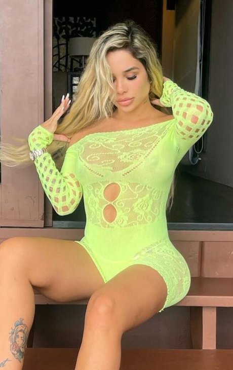 Priscila Madera star hot photo