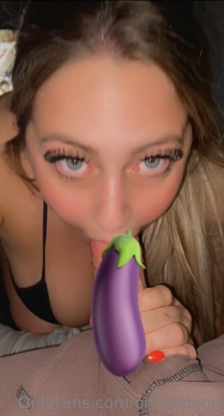 onlyvideos model beautiful pictures