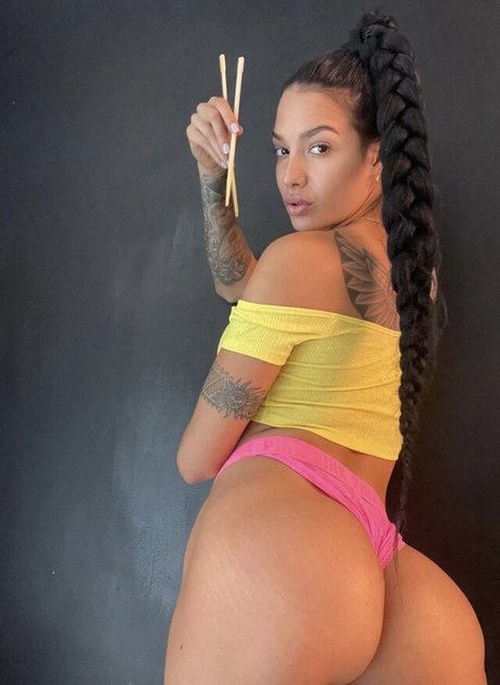 Yeinly Castro pornstar free photos