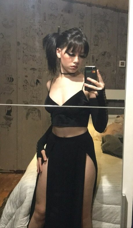 isa guim pretty pornstar photos