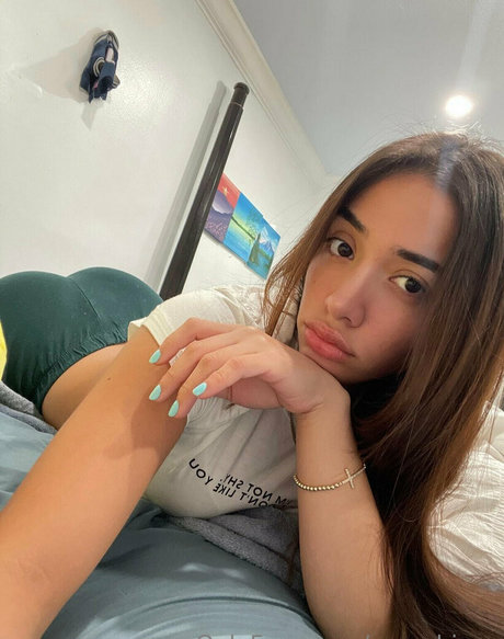 ggpleasee beautiful pornstar img