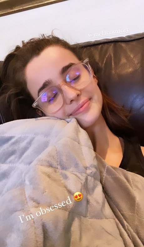 Holly Earl model art archive