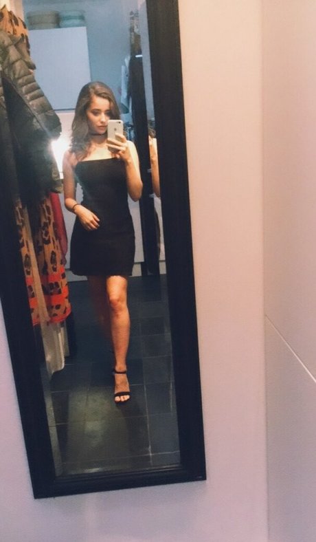 Holly Earl xxx actress images