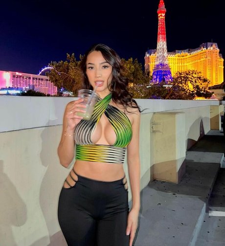 anamaxi model sex photos