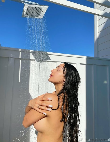 anamaxi hd pornstar pictures
