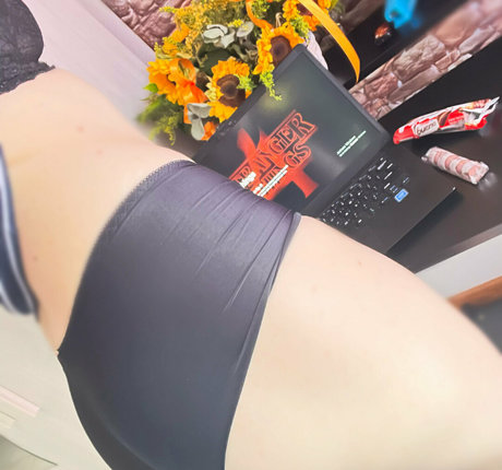 Ascolu NFT beautiful model images