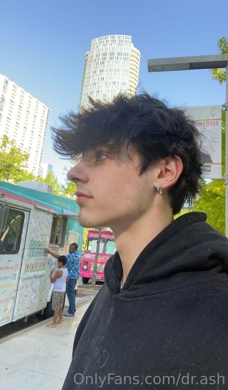 dr ash pornographic model photos