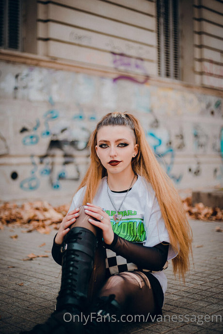 vanessagem hot star images