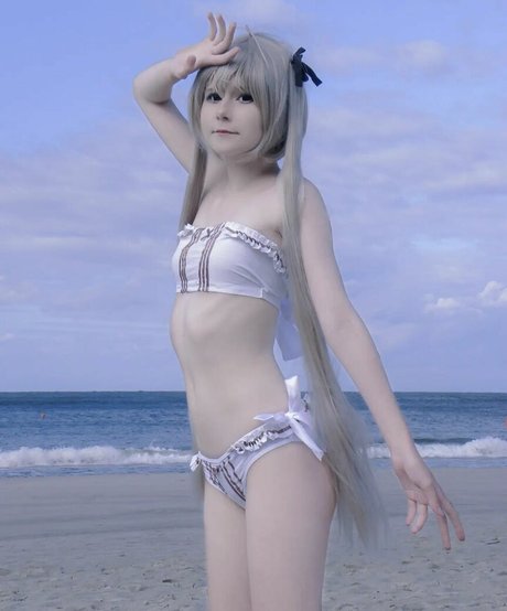 asainoshi sexy model photo