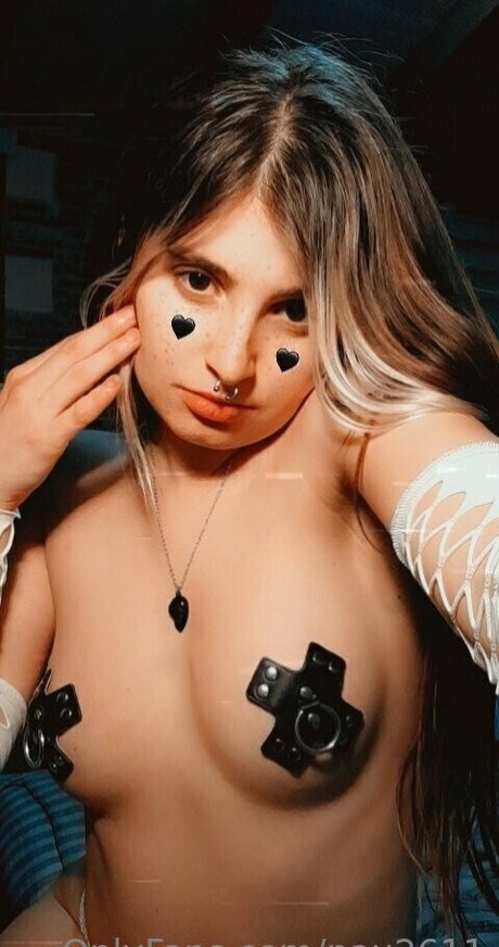 pau2611 naked pornstar image