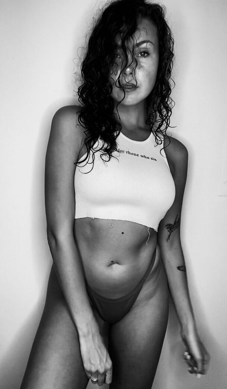 presssme star nudes photos