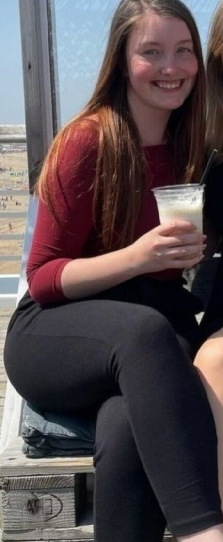 Daniela Schweizer erotic actress img