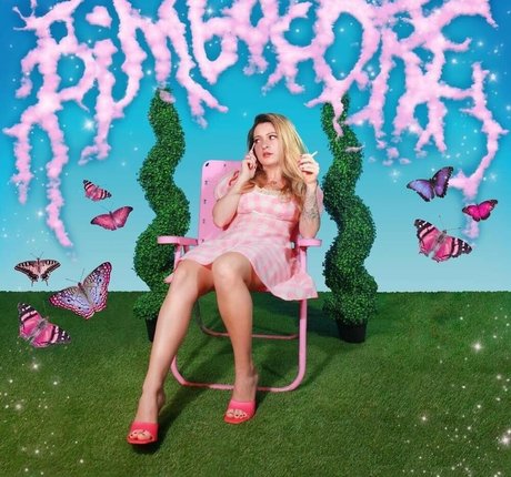 Scene Queen exclusive star picture