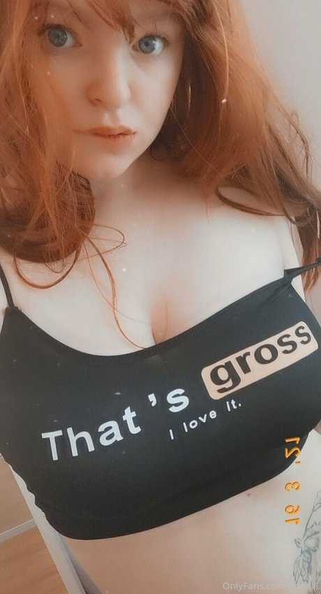 doenill nice actress galleries